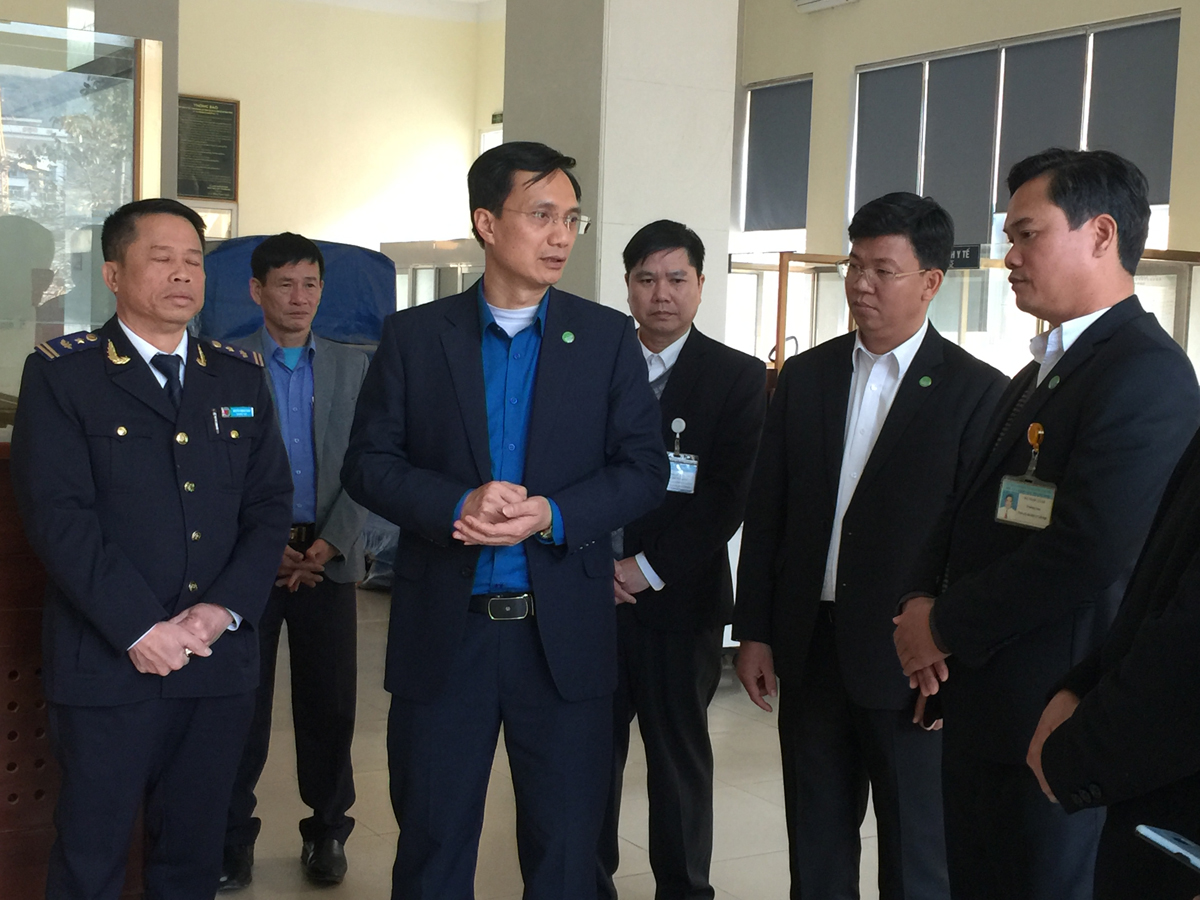 Lãnh đạo huyện Hải Hà kiểm tra công tác phòng, chống dịch bệnh tại của khẩu Bắc Phong Sinh, xã Quảng Đức.
