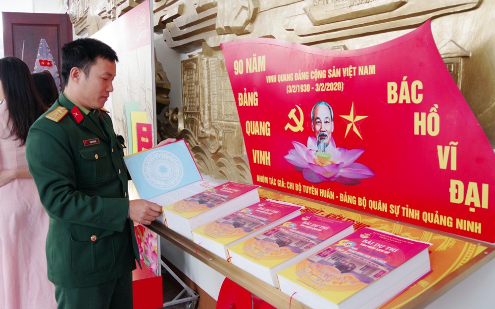 Cán bộ, chiến sĩ LLVT tỉnh tích cực tham gia sáng tác các tác phẩm, mô hình đặc sắc về Đảng Cộng Sản Việt Nam. 