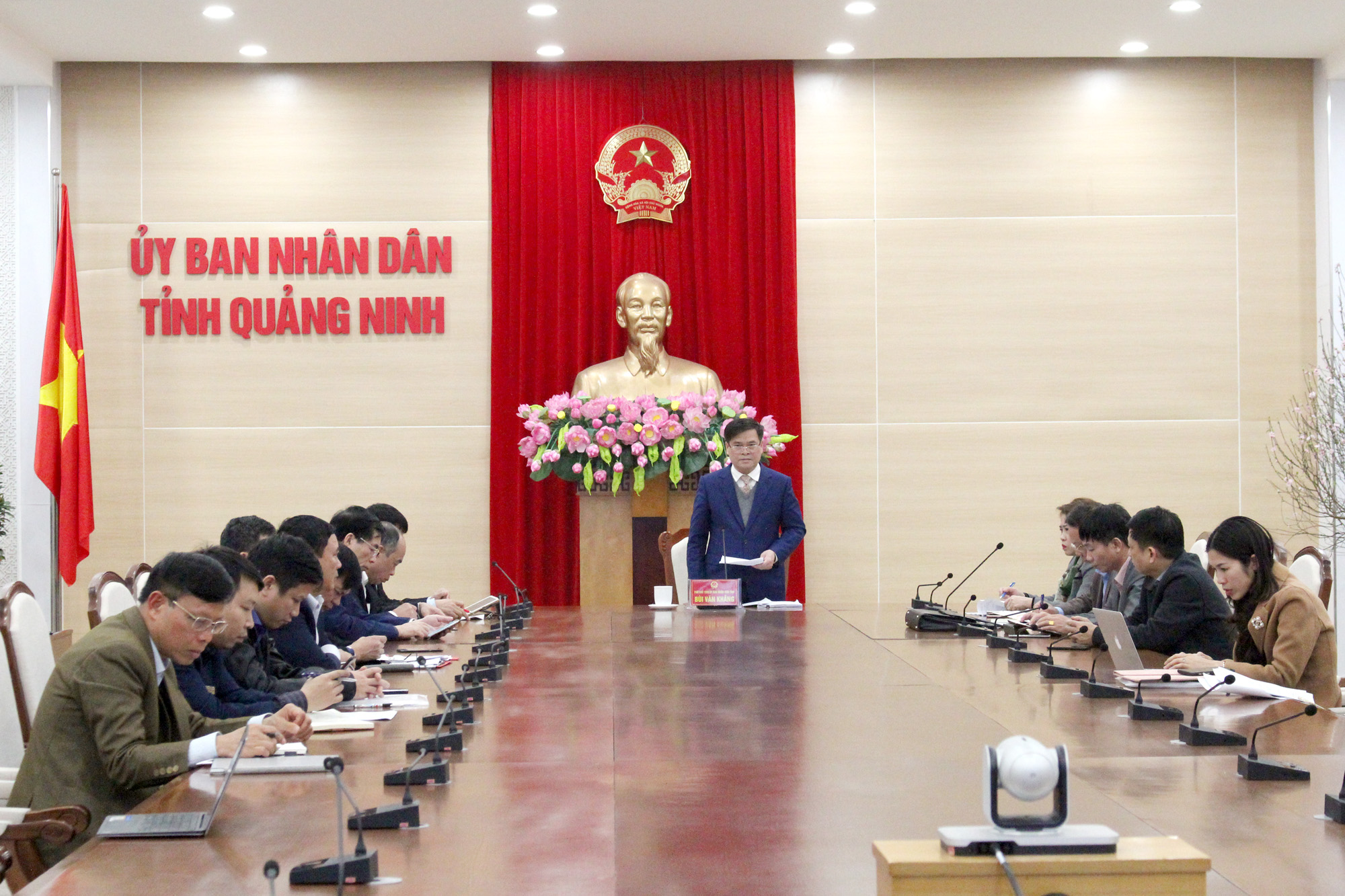 Đồng chí Bùi Văn Khắng, Phó Chủ tịch UBND tỉnh, kết luận cuộc họp.