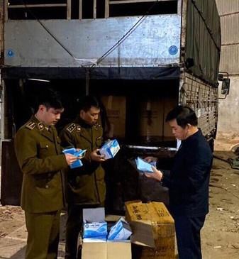 Vận chuyển lậu hơn 300.000 khẩu trang từ Bắc Ninh lên biên giới