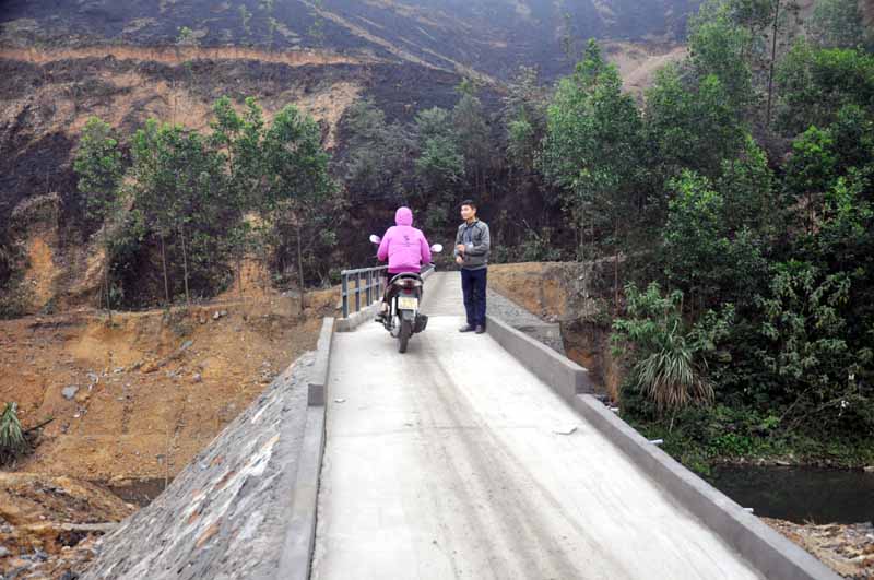Cầu dân sinh thôn Đá Bạc, xã Dương Huy mới được đưa vào sử dụng cuối năm 2019. Ảnh chụp ngày 3/2/2020