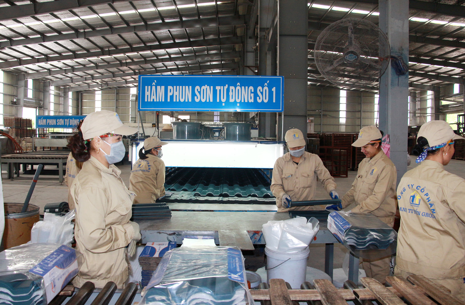 Công ty CP Thanh Tuyền Group đầu tư hệ thống phun sơn tự động.