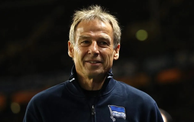  Jurgen Klinsmann rời vị trí thuyền trưởng Hertha Berlin vào giai đoạn cam go.