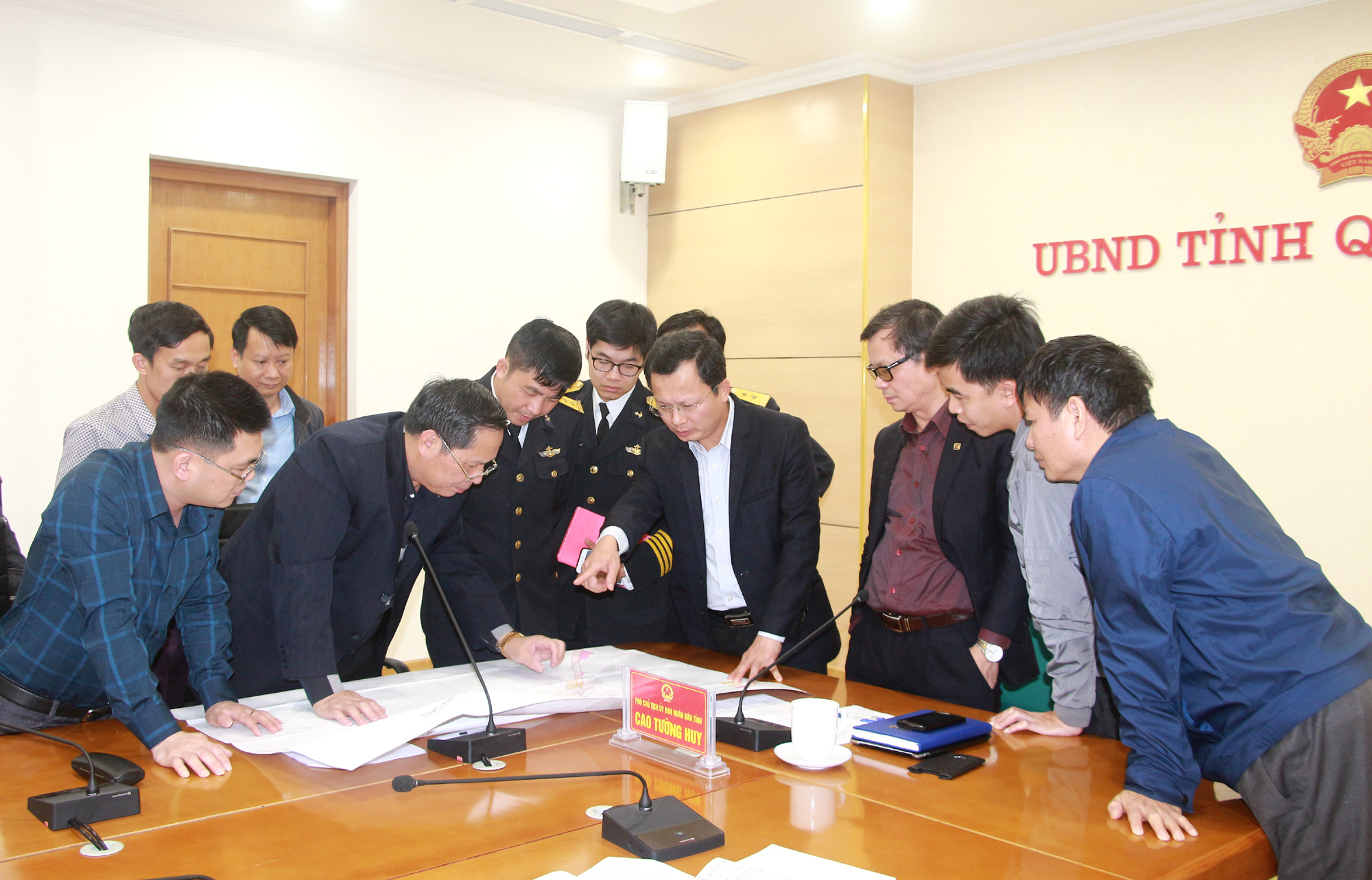 Đồng chí Cao Tường Huy, Phó Chủ tịch UBND tỉnh, rà soát diện tích còn vướng mắc GPMB.