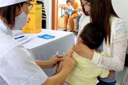 Tiêm vắc xin là biện pháp hiệu quả phòng bệnh viêm não Nhật Bản