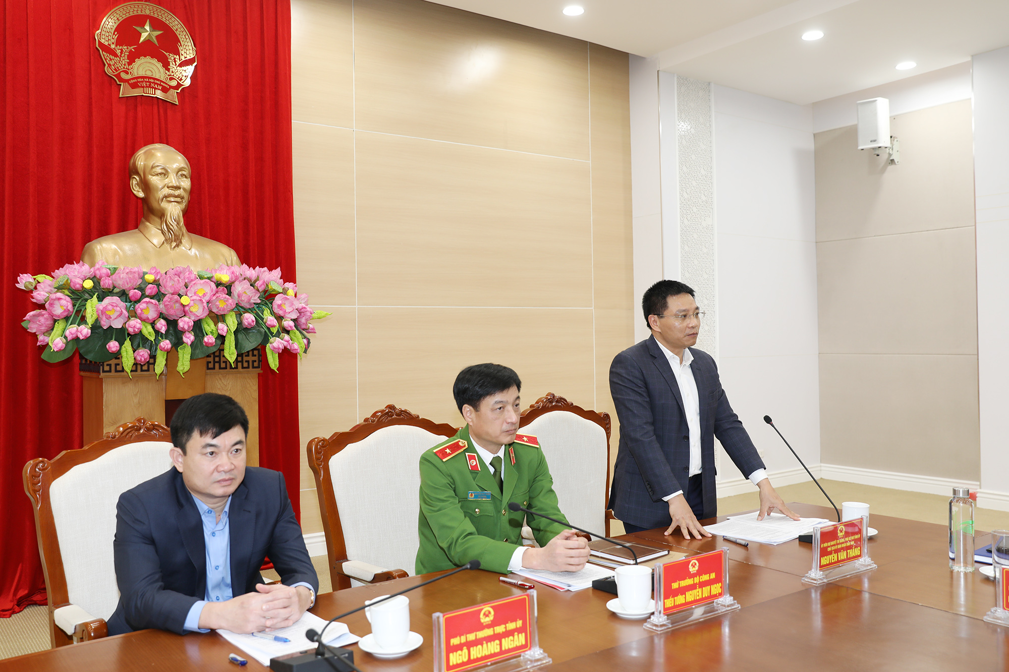 Đồng chí Nguyễn Văn Thắng, Phó Bí thư, Chủ tịch UBND tỉnh phát biểu tại buổi làm việc