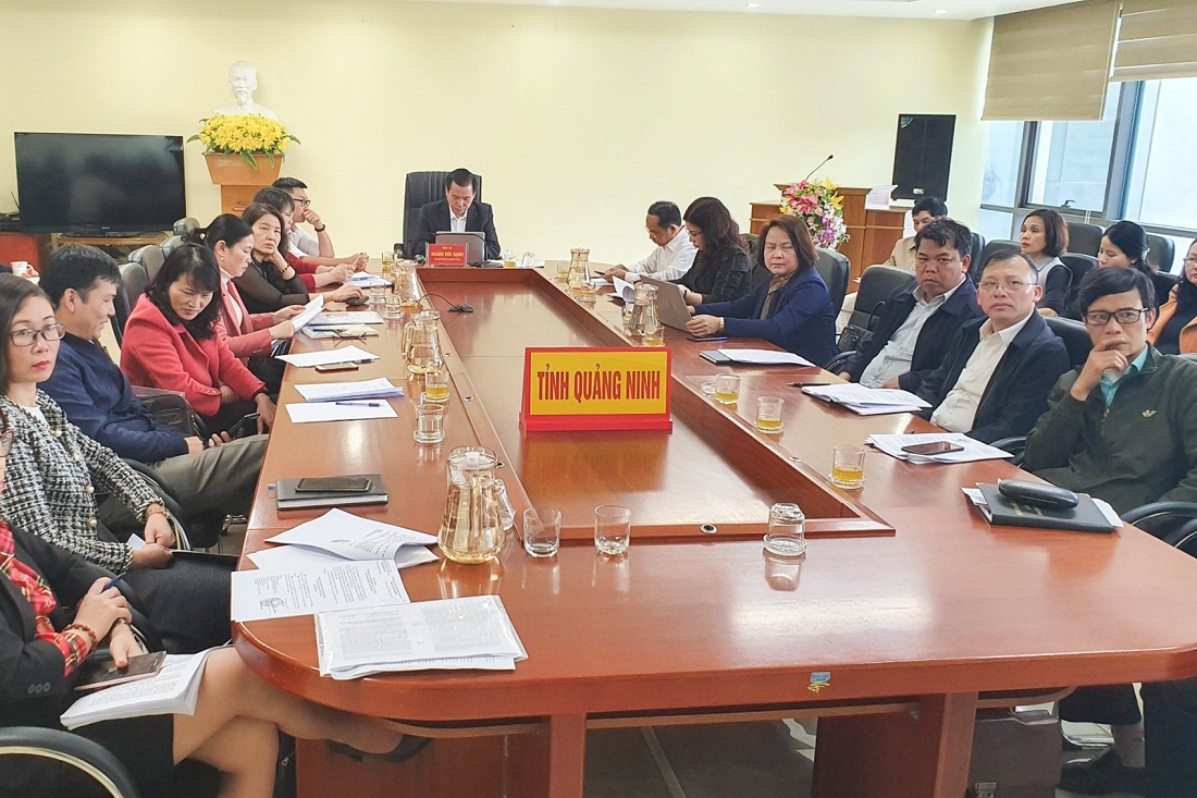 Các đại biểu tham dự hội nghị trực tuyến tại điểm cầu Quảng Ninh.
