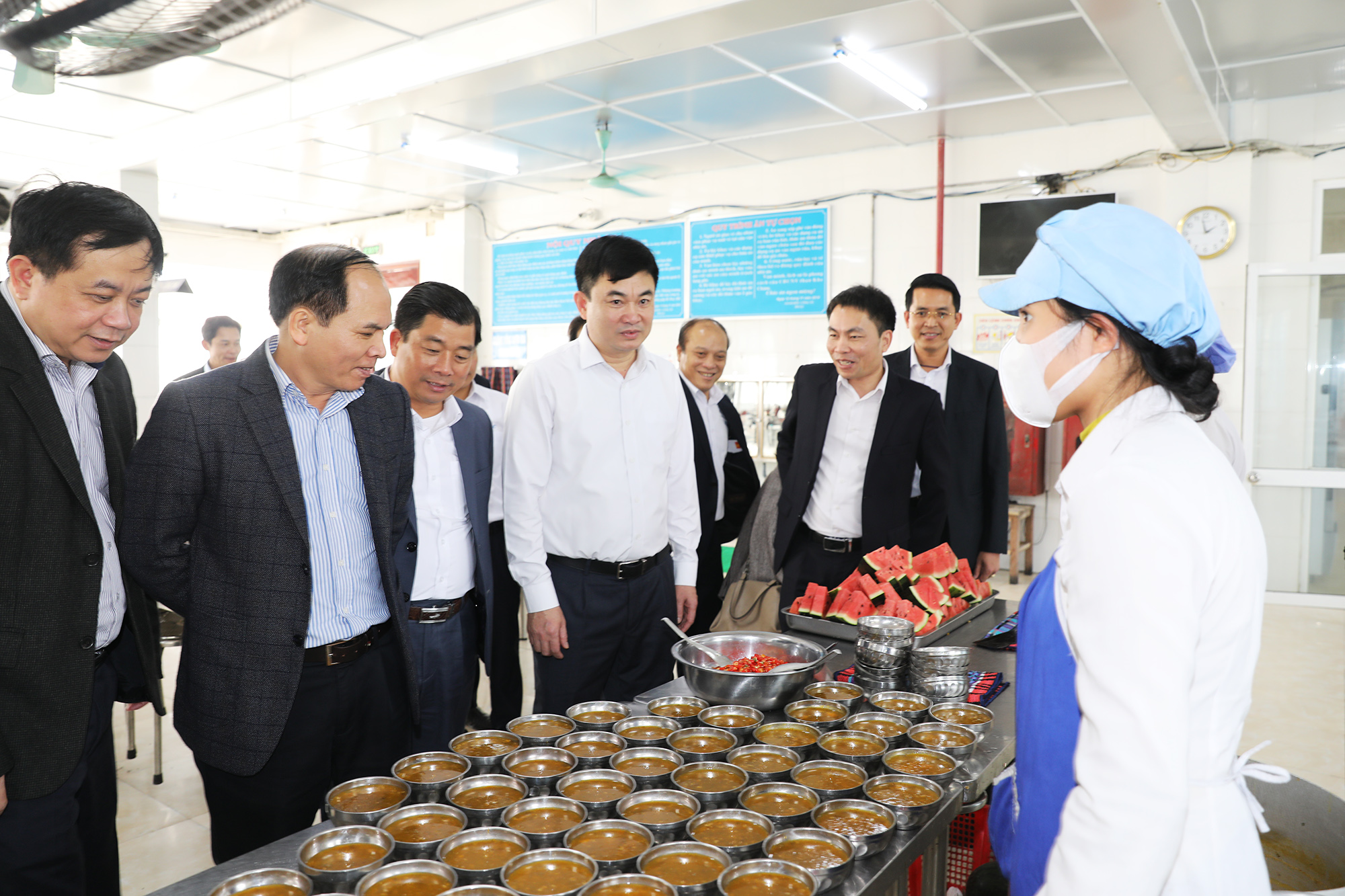 Đại biểu dự hội nghị thăm cơ sở sản xuất và bếp ăn tại Công ty Than Khe chàm - TKV