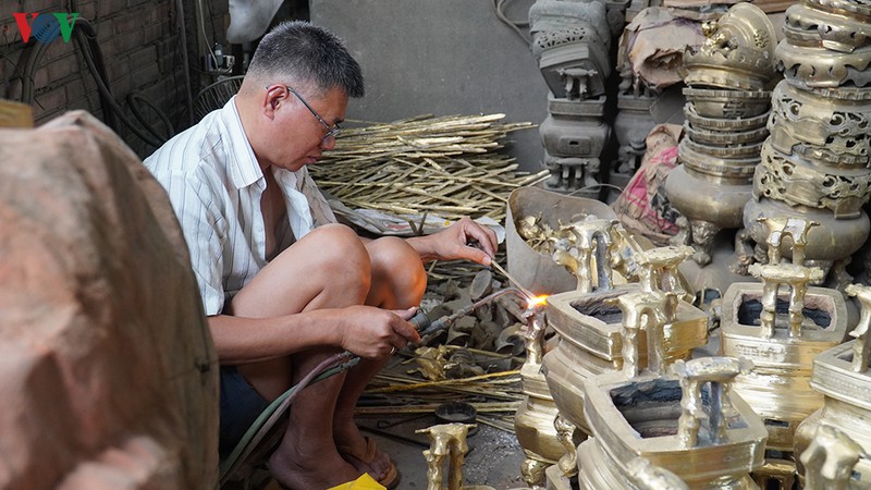 Sản phẩm của làng nghề đúc lư đồng An Hội đã quen thuộc với người tiêu dùng trong và ngoài nước.