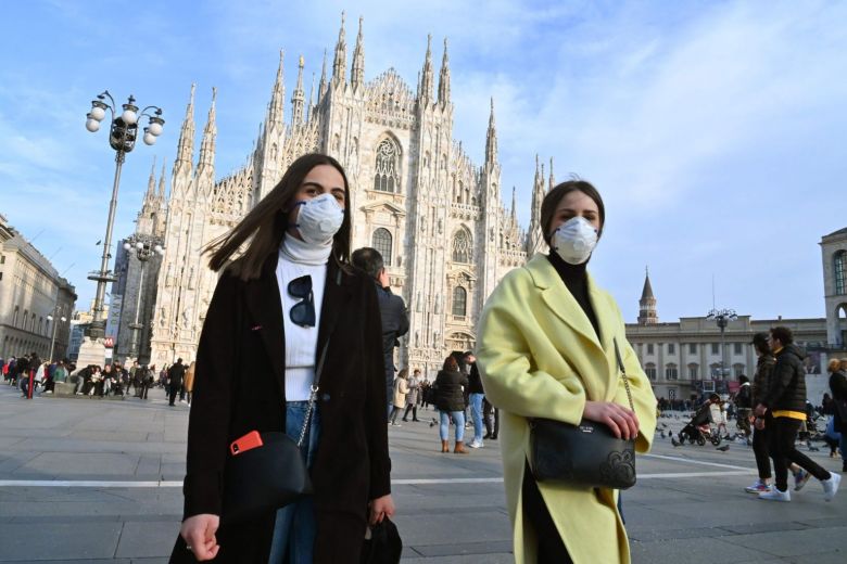 Chính phủ Italy ngày 23/2 đã gấp rút triển khai các biện pháp để kiểm soát ổ dịch COVID-19 lớn đầu tiên tại châu Âu, phong tỏa ít nhất 10 thị trấn gần Milan, đóng cửa trường học, hủy lễ hội khi số ca nhiễm bệnh ở nước này tăng lên 152 người với 3 người tử vong.