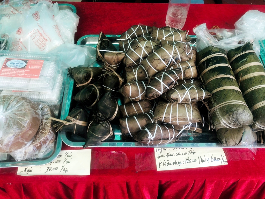 Những sản phẩm nông sản của huyện Tiên Yên được đóng gói sơ sài, không đảm bảo về chất lượng và hình thức được bày bán và giới thiệu tại Tuần lễ xúc tiến tiêu thụ sản phẩm OCOP Quảng Ninh năm 2019. Tổ chức tháng 8/2019, tại Big C Hạ Long.