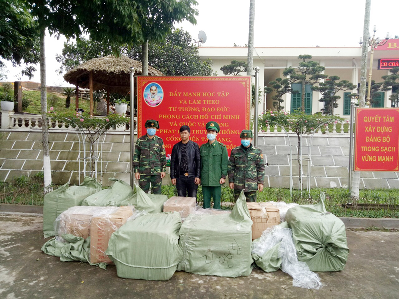 Đồn Biên phòng Bắc Sơn bắt giữ đối tượng vận chuyển 40.000 chiếc khẩu trang y tế qua biên giới.