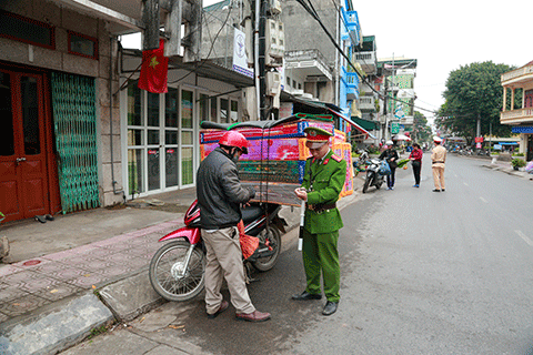 Công an huyện Tiên Yên kiểm tra hành chính phương tiện tham gia giao thông trên địa bàn