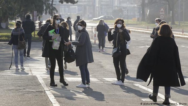 Italy có thêm 238 người nhiễm bệnh và 4 người tử vong vì virus SARS-CoV-2 trong ngày 28/2. Ảnh: AP