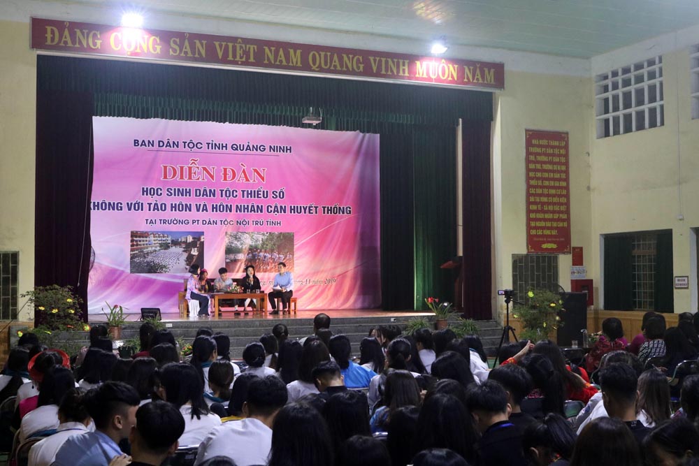 Ban Dân tộc tỉnh tổ chức diễn đàn tại Trường PTDTNT tỉnh.