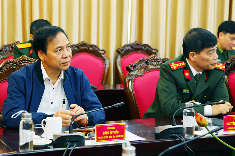 Đồng chí Đặng Huy Hậu, Phó Chủ tịch Thường trực UBND tỉnh, tham dự diễn tập tại điểm cầu Quảng Ninh.