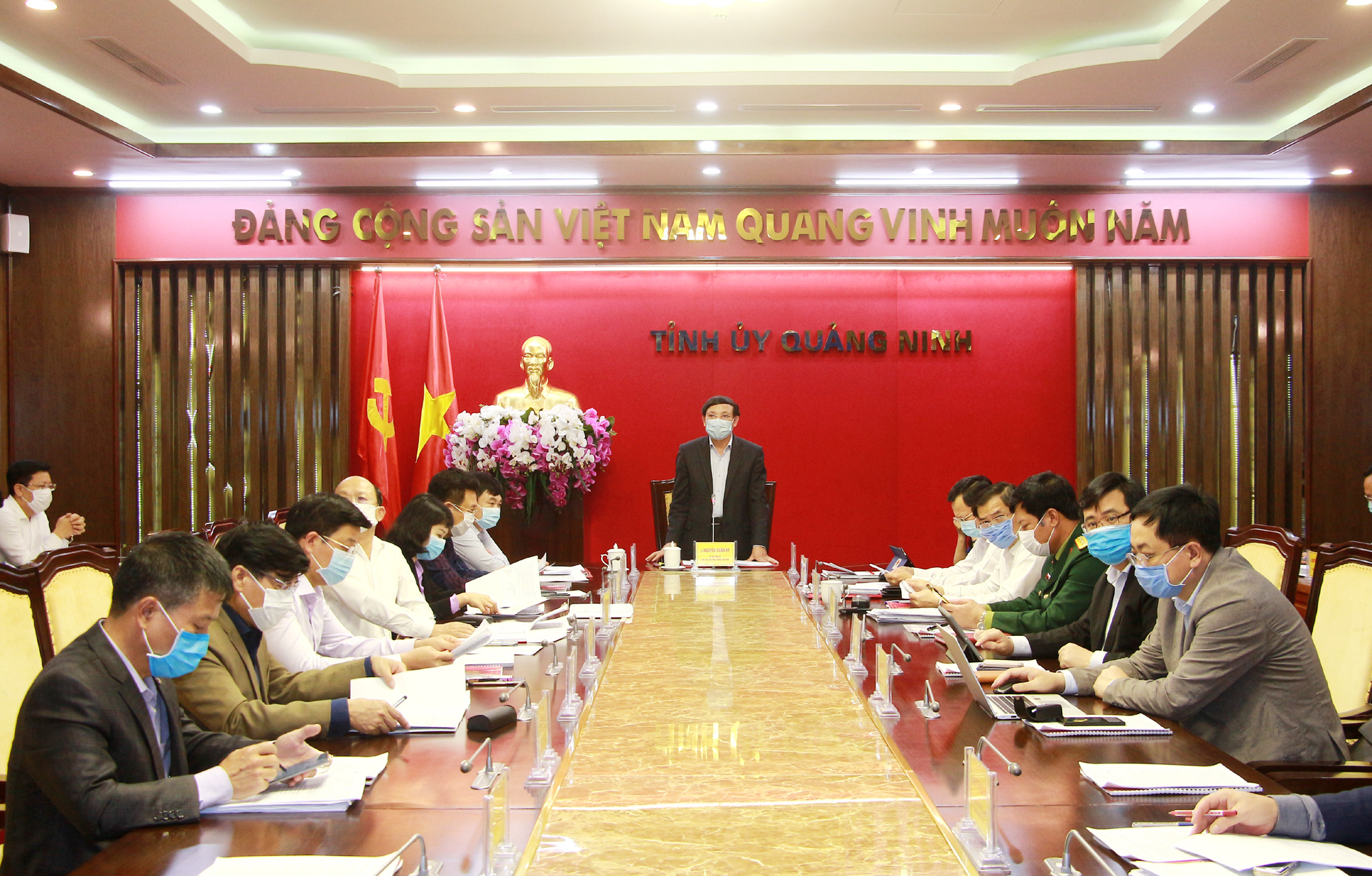 Đồng chí Nguyễn Xuân Ký, Bí thư Tỉnh ủy, Chủ tịch HĐND tỉnh, phát biểu kết luận.