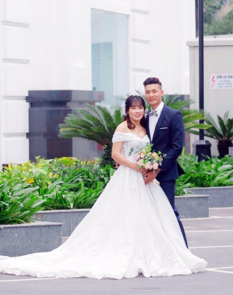 Ảnh cưới của đôi bạn trẻ Phùn Văn Mạnh và Đặng Thị Lan.
