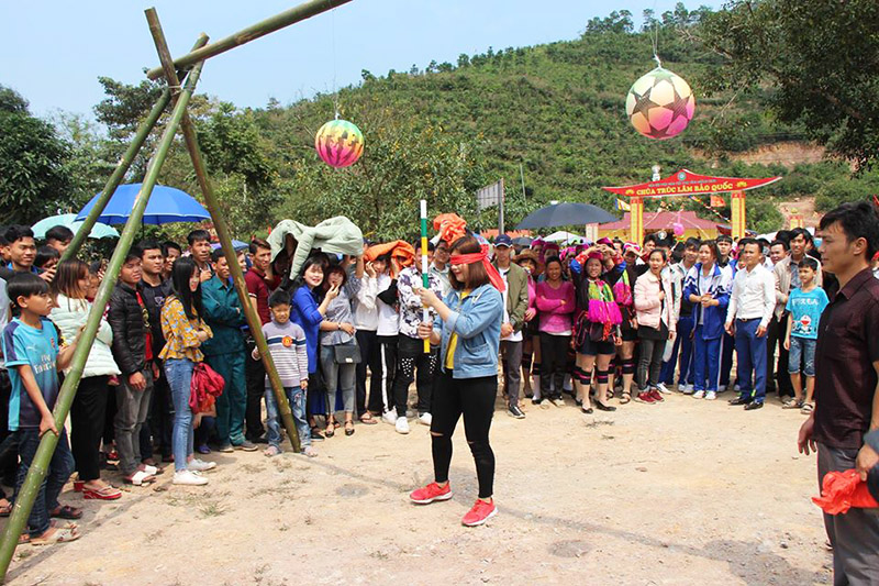 Thanh niên xã Nam Sơn tham gia trò chơi dân tộc năm 2019