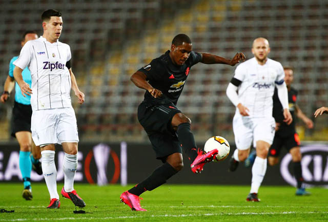 Ighalo có pha dứt điểm đẳng cấp tung lưới LASK.