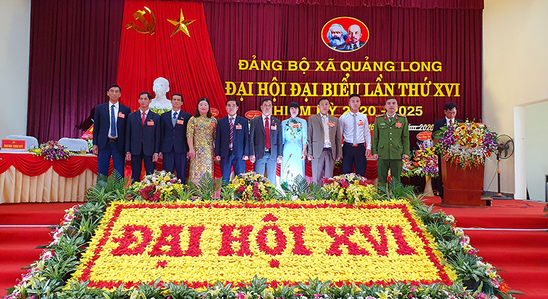 Ban chấp hành xã Quảng Long khóa XVI nhiệm kỳ 2020-2025 ra mắt tại đại hội.