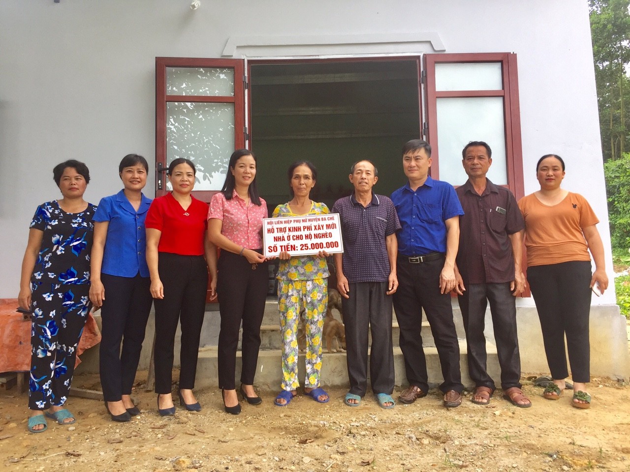 Hội LHPN huyện Ba Chẽ hỗ trợ kinh phí xây mới nhà ở cho hội viên phụ nữ nghèo tại khu 5, thị trấn Ba Chẽ