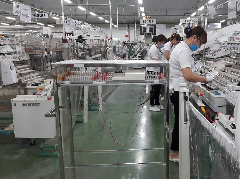 Hoạt động sản xuất tại Công ty TNHH Yazaki Hải Phòng Việt Nam ở KCN Đông Mai, TX Quảng Yên. Ảnh: Thùy Dương (Trung tâm TT-VH Quảng Yên)