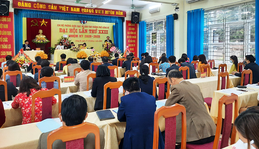 đại hội chi bộ phòng GD-ĐT thành phố Uông Bí 
