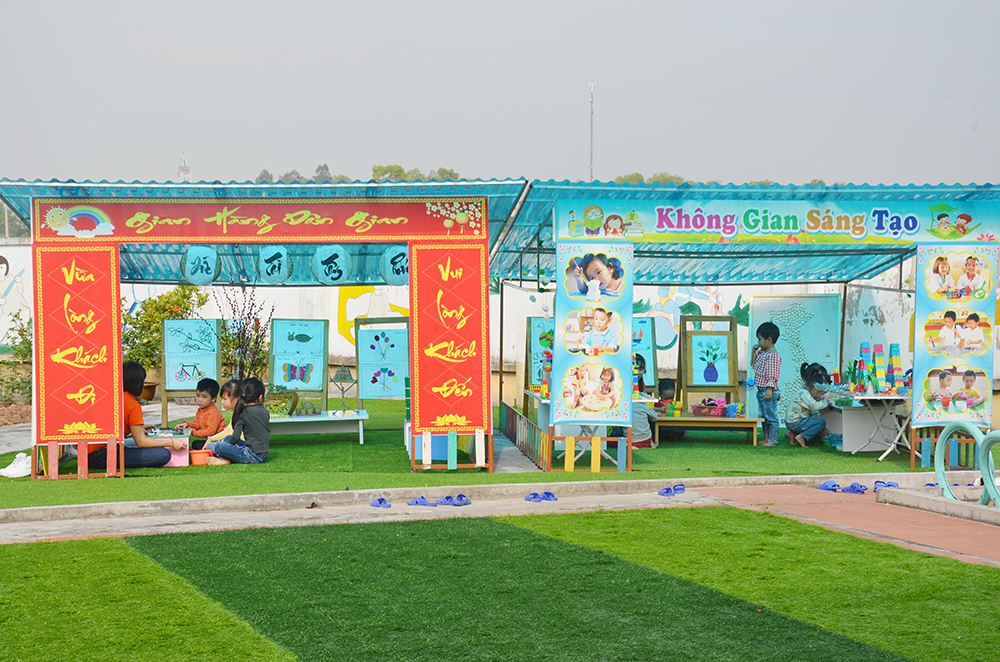 Không gian sáng tạo ngoài trời cho trẻ tại Trường Mầm non Việt Dân, TX Đông Triều.