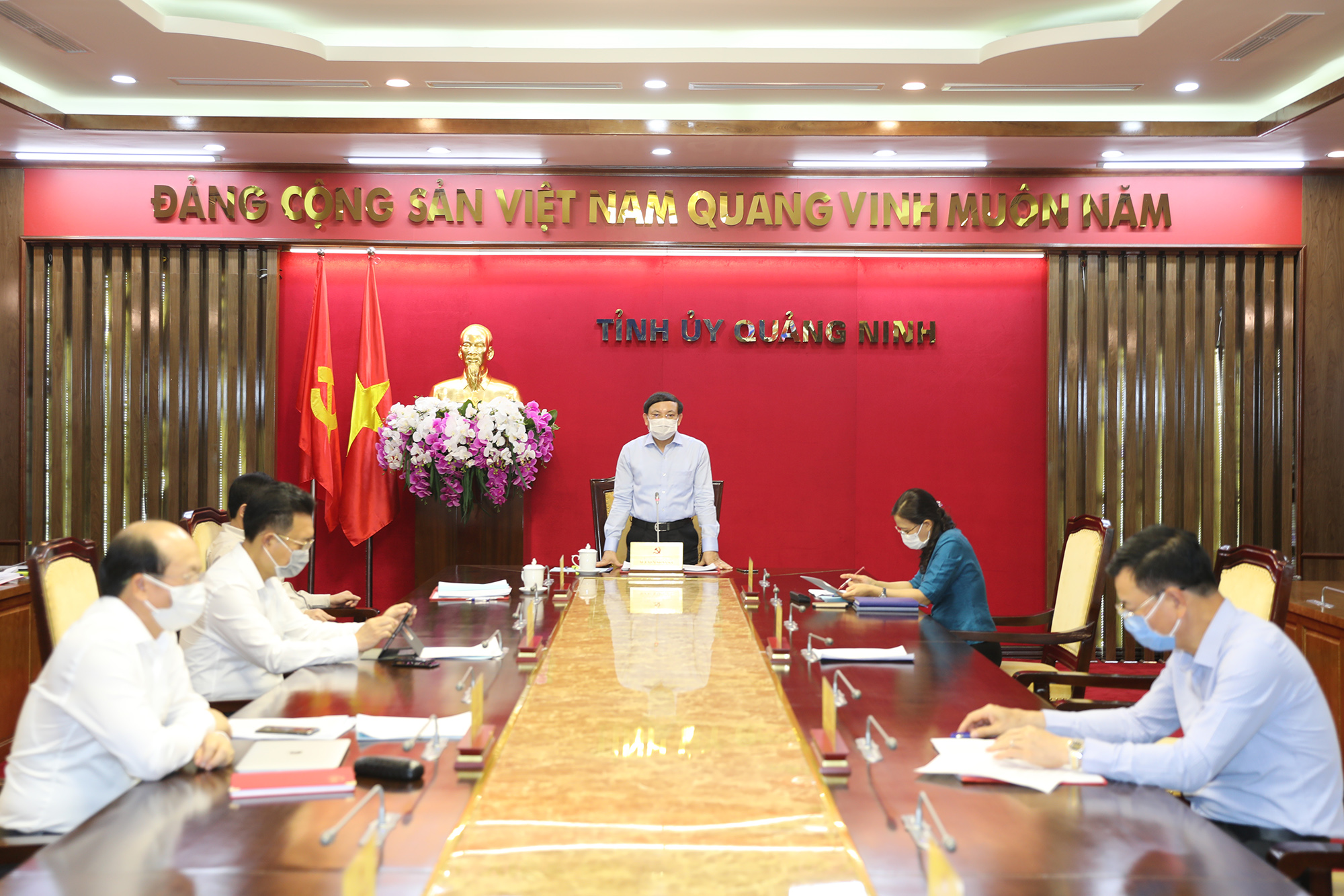 Đồng chí Nguyễn Xuân Ký, Phó Bí thư Thường trực Tỉnh ủy, Chủ tịch HĐND tỉnh chủ trì buổi làm việc