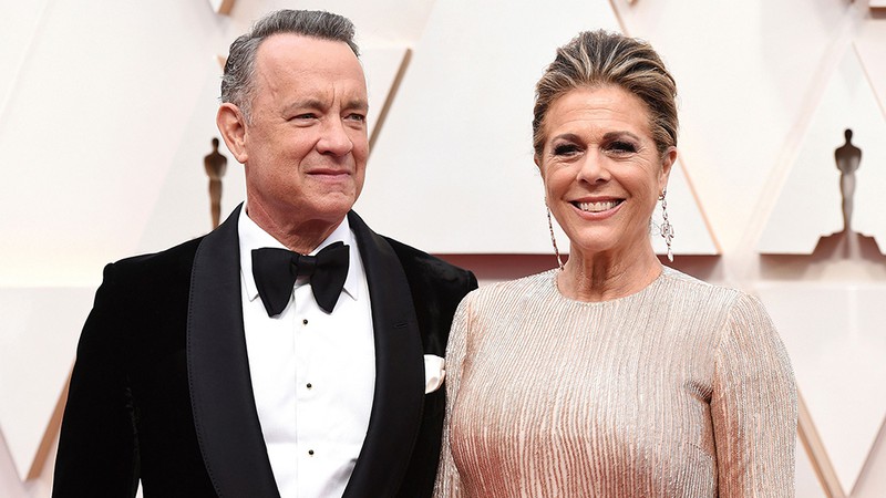 Vợ chồng Tom Hanks thường xuyên cập nhật tình trạng sức khoẻ để chấn an người hâm mộ. 