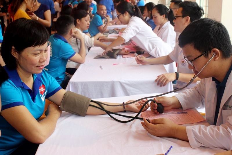Các tình nguyện viên CTĐ tham gia hiến máu tình nguyện TP Móng Cái phát động năm 2019.