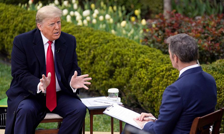 Tổng thống Mỹ trả lời phỏng vấn Fox News tại Nhà Trắng ngày 24/3. Ảnh: AP.