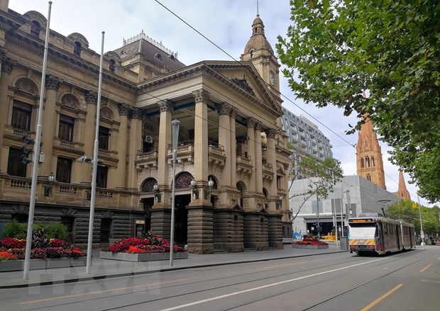 Cảnh vắng vẻ trên đường phố tại Melbourne, Australia ngày 25/3/2020, trong bối cảnh dịch COVID-19 lan rộng. (Ảnh: THX/TTXVN)