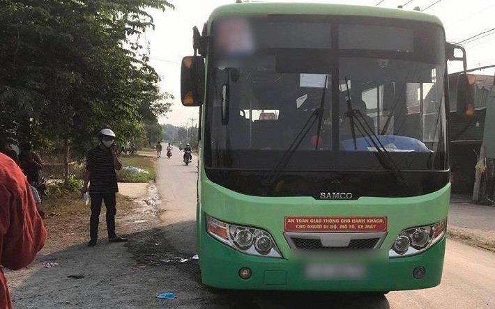 Xe buýt có nữ nhân viên bị hành khách tấn công.