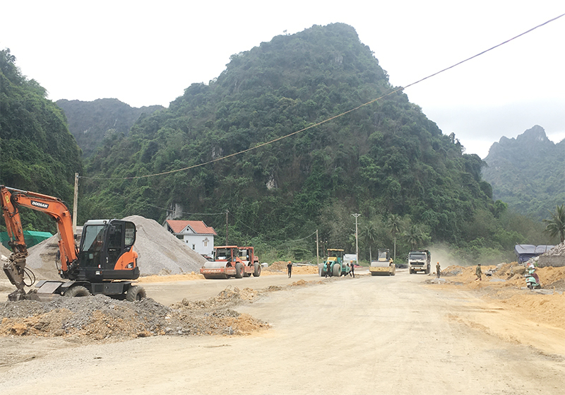 Dự án kết nối QL18A vào khu nghỉ dưỡng nước nóng cao cấp Quang Hanh đang được đẩy nhanh.