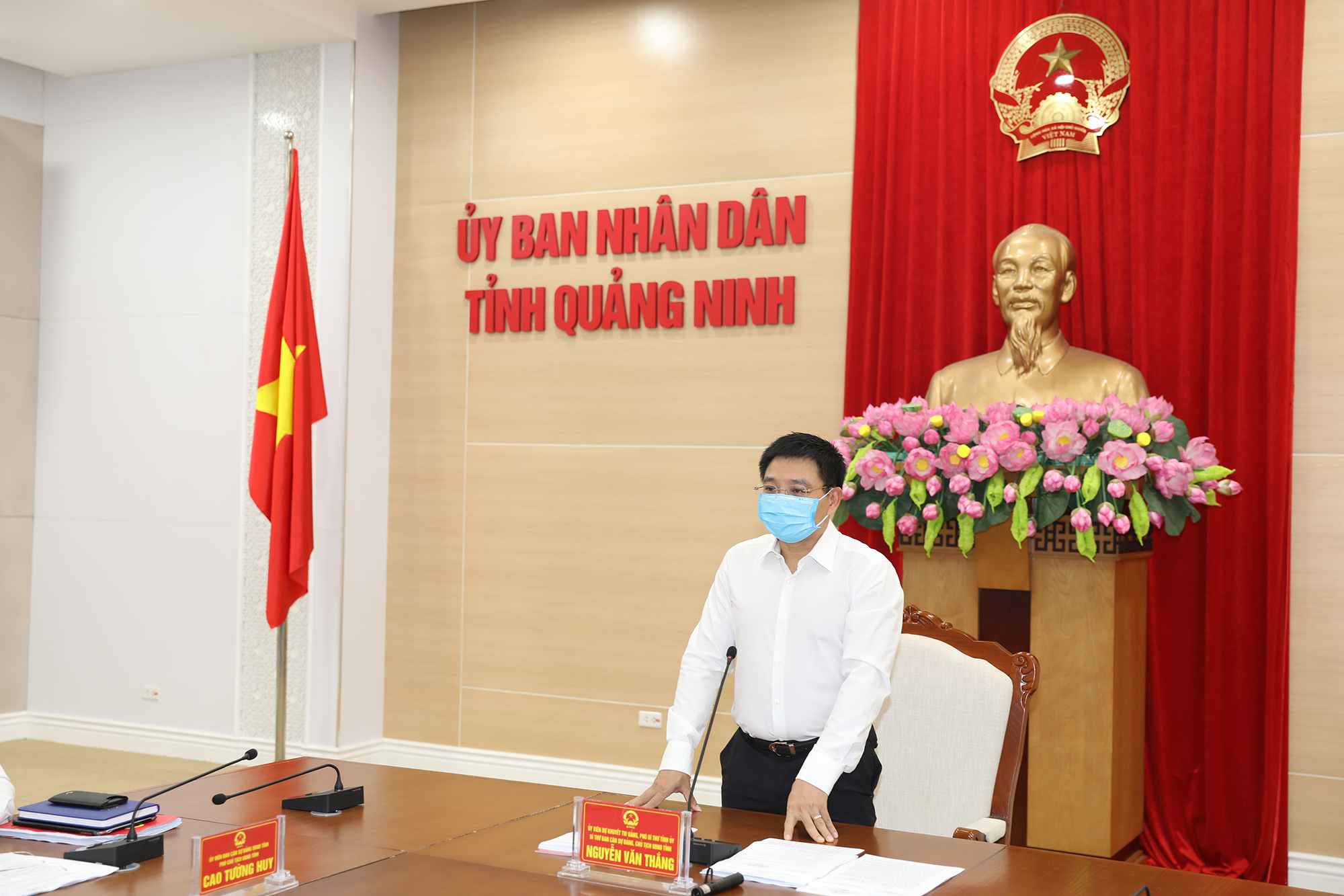 Đồng chí Nguyễn Văn Thắng, Phó Bí thư Tỉnh ủy, Chủ tịch UBND tỉnh phát biểu tại cuộc họp