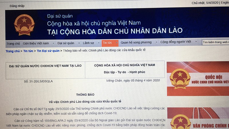 Thông báo về việc Lào đóng cửa khẩu quốc tế trên trang web của Đại sứ quán VN tại Lào. (Ảnh chụp màn hình)
