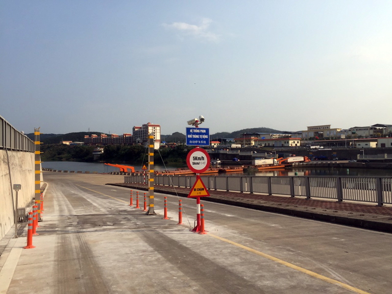 Cầu phao km3+4 Cảng ICD Thành Đạt.