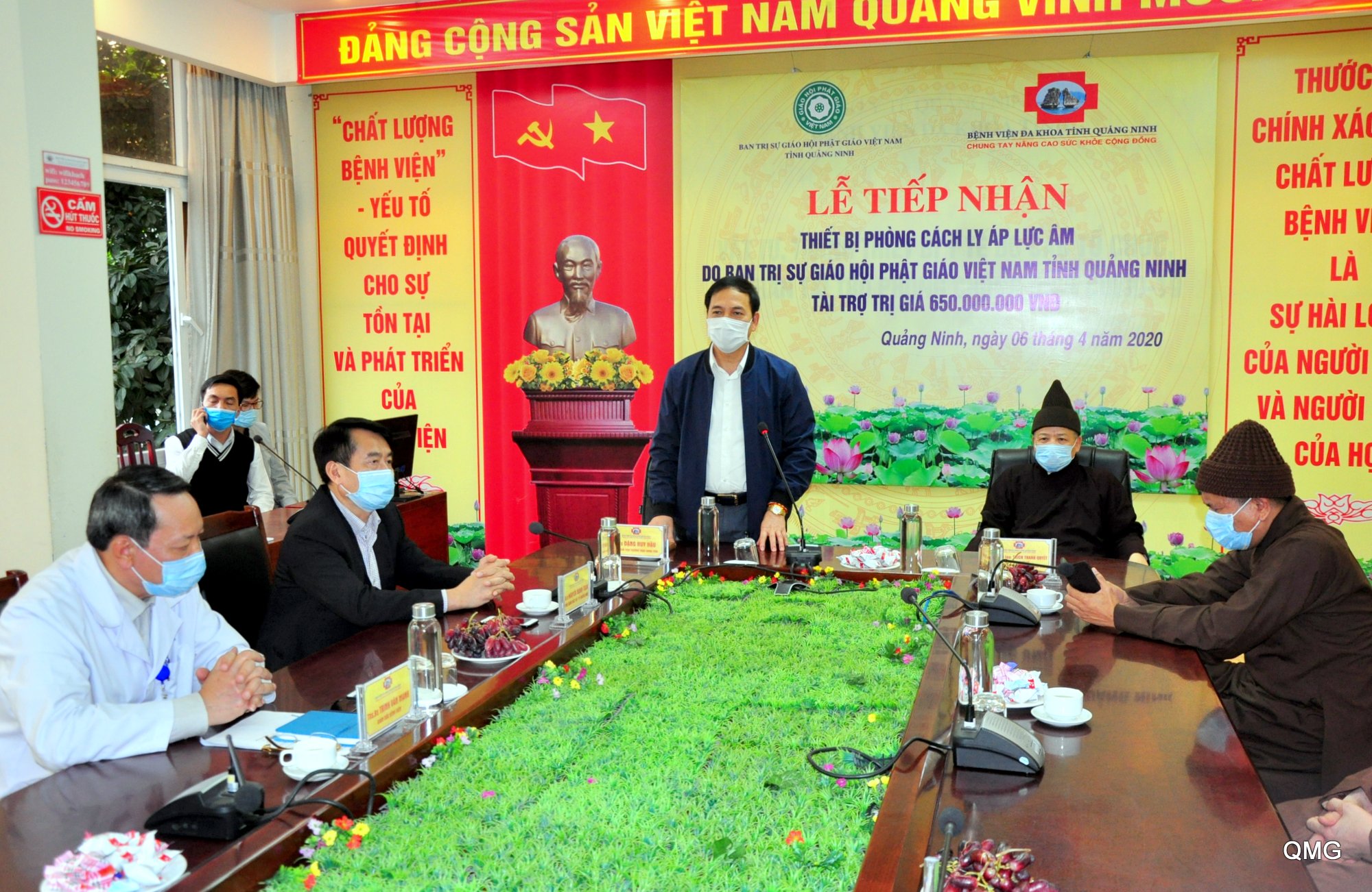 Đồng chí Đặng Huy Hậu, Phó Chủ tịch Thường trực UBND tỉnh phát biểu tại buổi trao tặng.