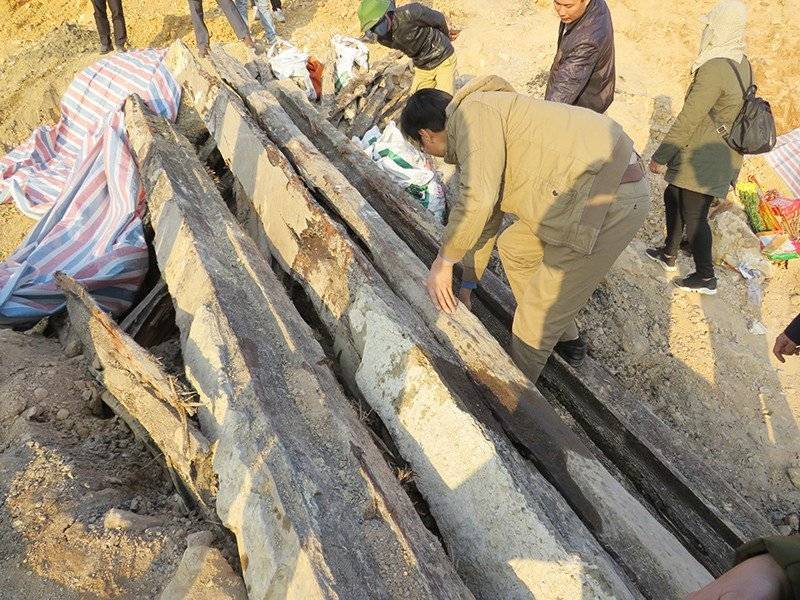 Các hiện vật khai quật tại khu lăng mộ Trại Lốc. Ảnh Bảo tàng Quảng Ninh