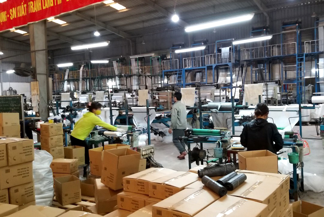 Sản xuất tại Công ty TNHH Bao bì Ánh Dương Việt Nam tại KCN Cái Lân. Ảnh: Mạnh Trường