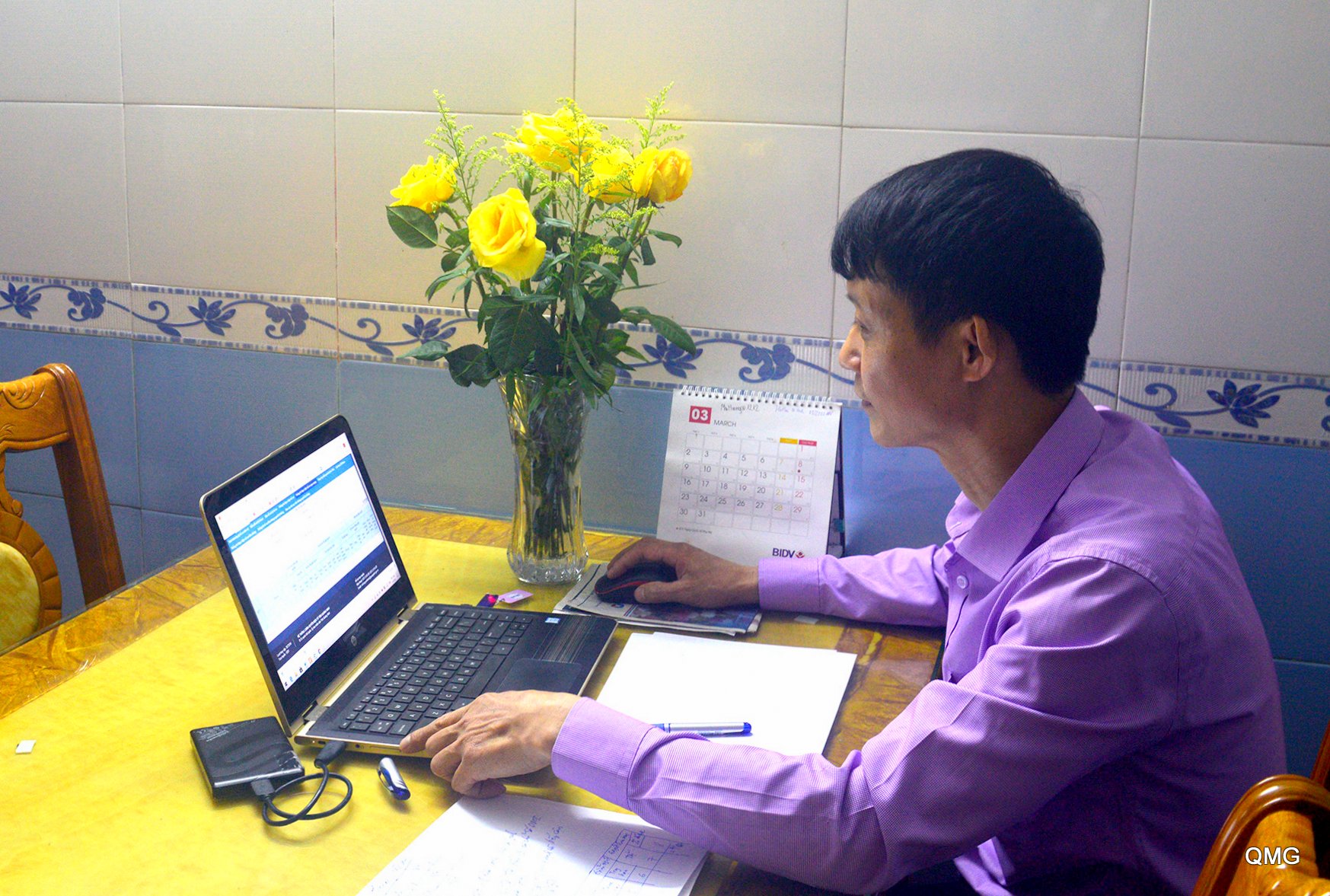 Nhiều cán bộ, nhân viên Trung tâm Phục vụ hành chính công tỉnh chuyền trạng thái sang làm việc trực tuyến tại nhà.