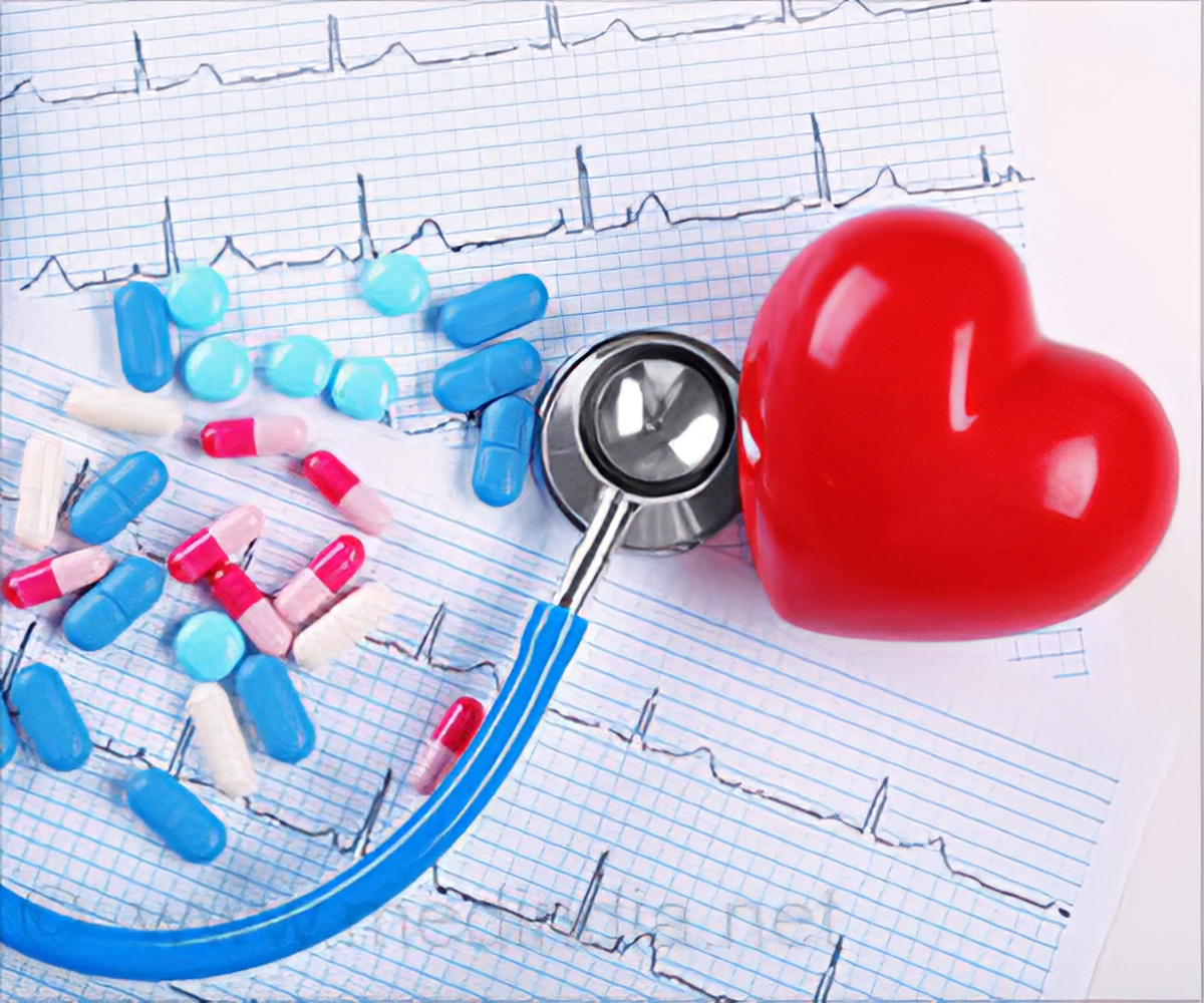 Người bệnh rối loạn nhịp tim cần dùng thuốc theo đơn kết hợp với các thực phẩm chức năng hỗ trợ giúp ổn định nhịp tim (ảnh minh hoạ)
