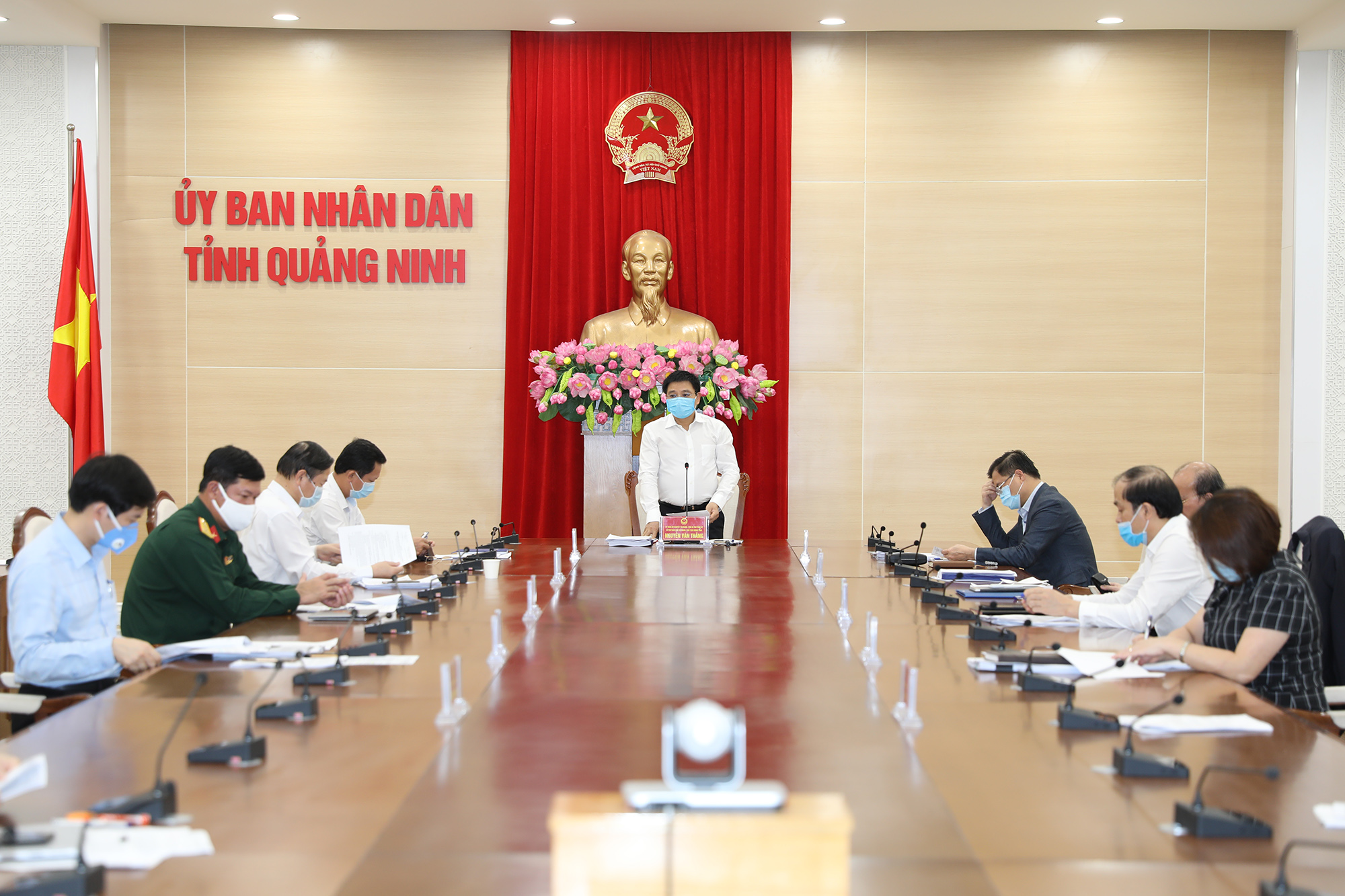 Đồng chí Nguyễn Văn Thắng, Phó Bí thư Tỉnh ủy, Chủ tịch UBND tỉnh chủ trì