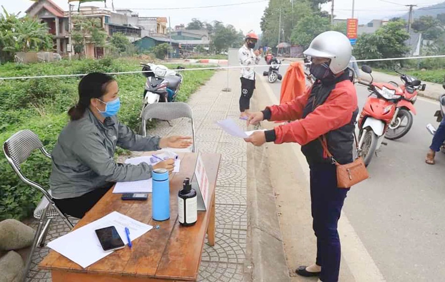 Mỗi người dân, mỗi gia đình phải là một chiến sĩ, một pháo đài chống dịch.