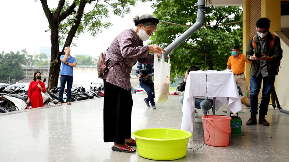 "ATM gạo" - Cây nghĩa tình