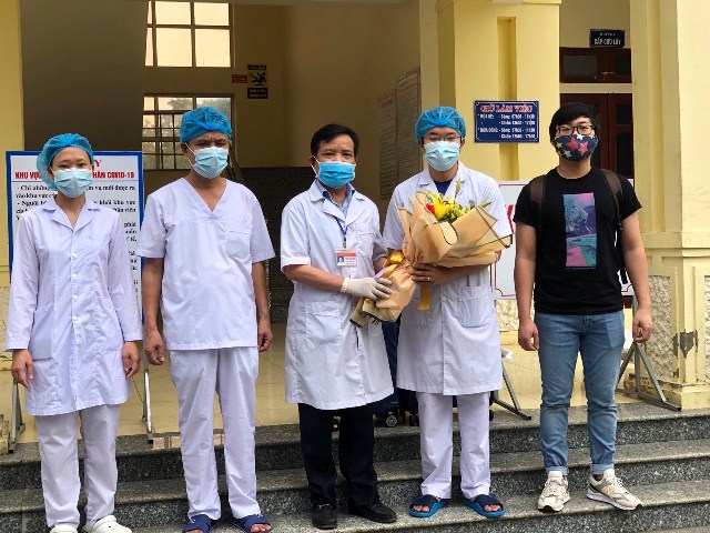 1 bệnh nhân được công bố khỏi bệnh tại Bệnh viện Đa khoa huyện Nho Quan, tỉnh Ninh Bình.