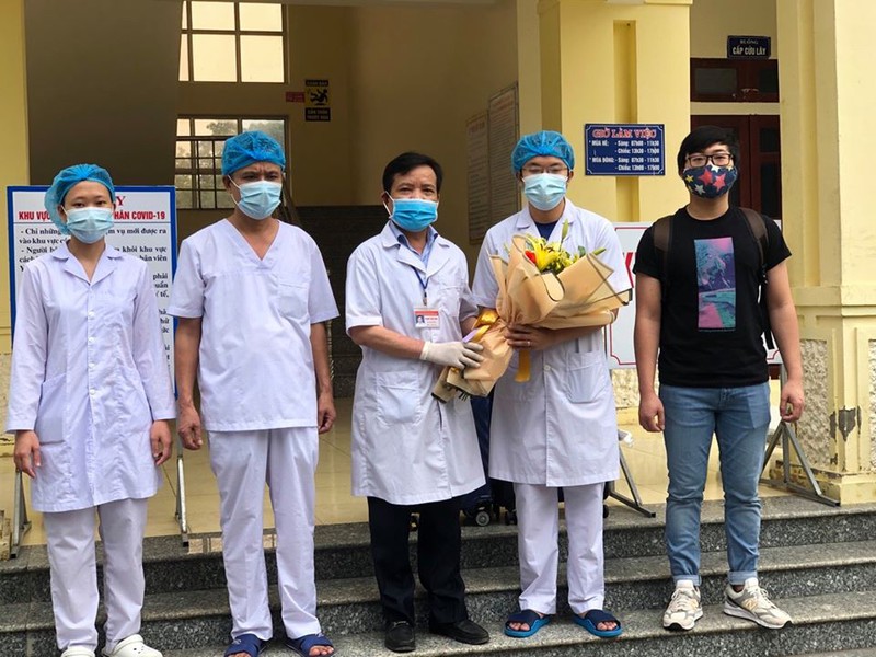 Bệnh nhân điều trị khỏi Covid-19 tại Ninh Bình.