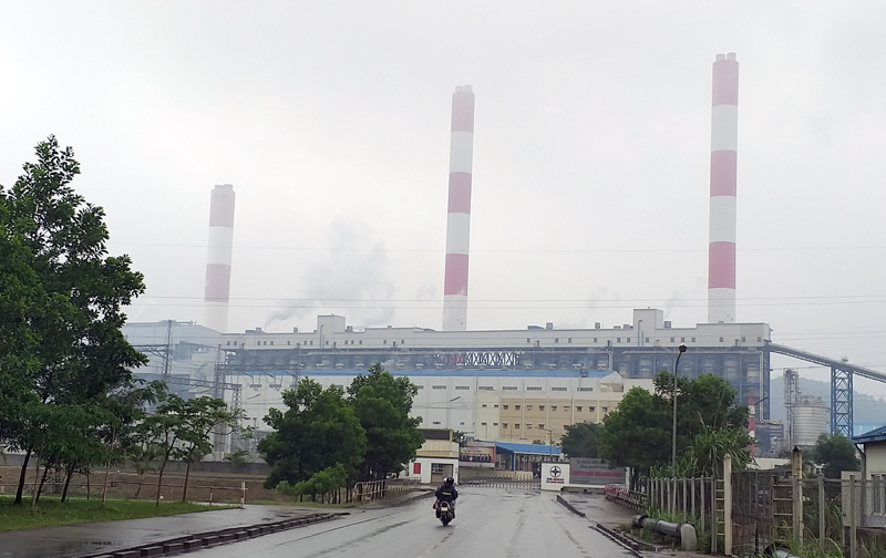 Quang cảnh Nhà máy Nhiệt điện Mông Dương. Ảnh: Quang Minh